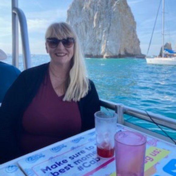 Meet your Posher, Michele - Picture 1 of 2